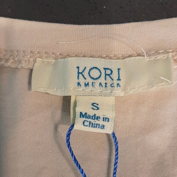 Kori America Cream Shirt with Stitching - Picture 8 of 10